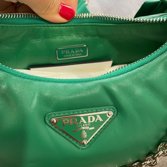Padded nappa-leather Prada Re-Edition shoulder bag - Picture 3 of 5